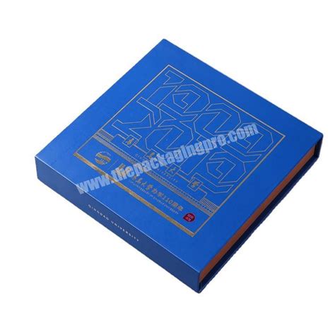 Customized Rigid Cardboard Side Clamshell Graduation Souvenir Gift Box