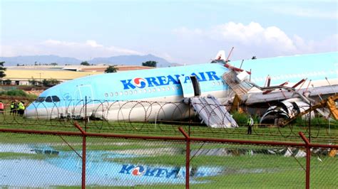 AEREO FUORI PISTA DURANTE ATTERRAGGIO FILIPPINE YouTube