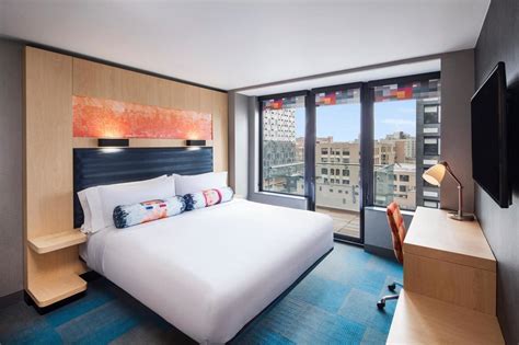 10 Best Cheap Hotels in Queens, New York, in 2025