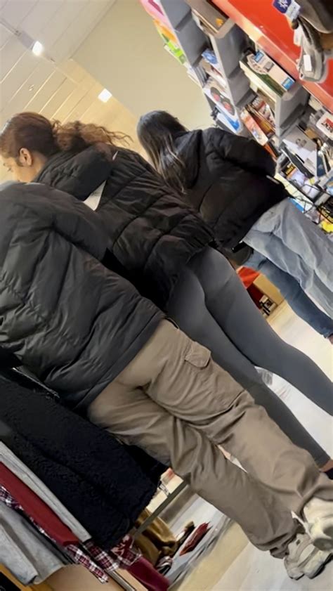 Tight Booty Latina In Leggings At TJ Maxx OC Spandex Leggings Yoga Pants Forum