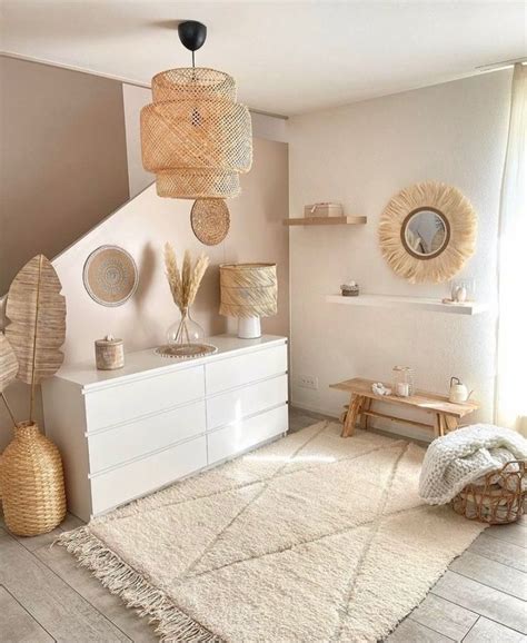 A Living Room Filled With Lots Of Furniture And Decor On Top Of A White Rug