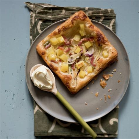 Recette Tarte Feuillet E Pommes De Terre Marie Claire