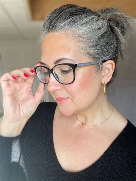 Tips For Applying Make Up With Glasses In 2024 Grey Hair And Glasses Grey Hair Inspiration