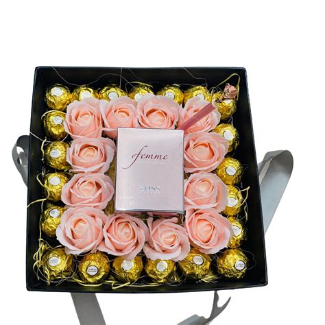 Подаръчна кутия Chocobox, за жени, парфюм Guess Seductive 50 ml ...