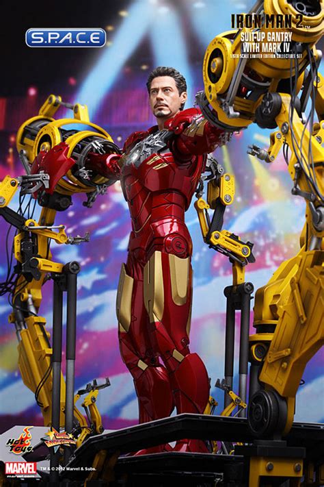 Scale Suit Up Gantry With Iron Man Mark Iv Mms Iron Man