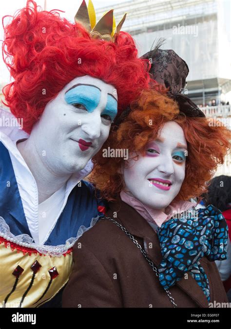 Venecia Italia Alice In Wonderland Caracteres Las Personas Se Visten