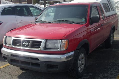 2000 Nissan Frontier XE Crew Cab Pickup 3 3L V6 4x4 Manual