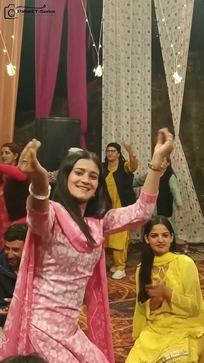 Pahari Dance Ladki Ka Mehfil Mein Latest Himachali Pahari Dance 2024