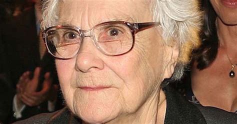 Harper Lee To Kill A Mockingbird Death Age 89