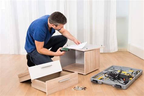 Carpenters For Wardrobe Repair Handyman Dubai