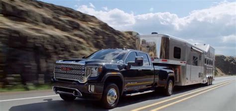 Gm Details Towing Capabilities Of Next Gen Gmc Sierra Heavy Duty Pickup