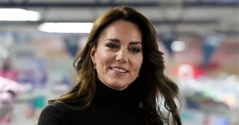 Kate Middleton Health Update Issued By Palace As She Continues Recovery From Surgery Mirror Online