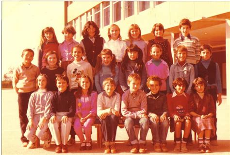 Photo De Classe Cm2 Le 12 Novembre 1980 De 1980 Ecole Victor Hugo