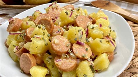 Ensalada Alemana De Patatas Con Salchicha Frankfurt Kartoffelsalat