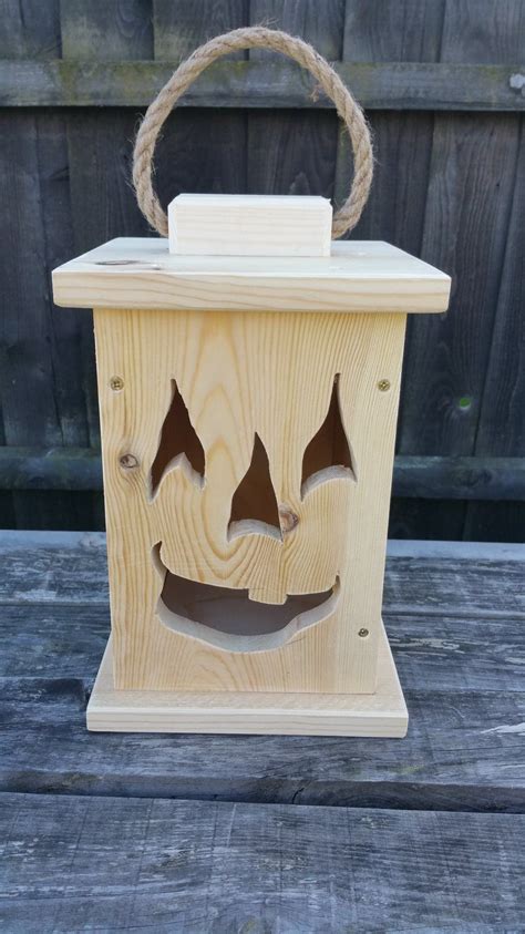 Halloween Lantern Wood Pallet Crafts Fall Wood Crafts Halloween Wood