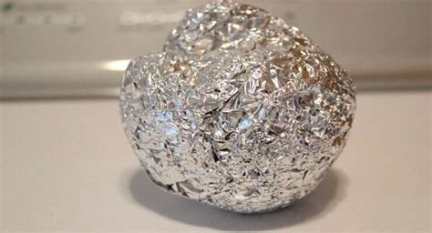 Pourquoi Mettre Boule De Papier Daluminium Au Four Limine Un