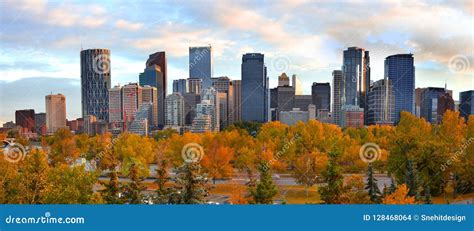 Calgary, Alberta Skyline from Edowrthy Park Editorial Stock Image ...