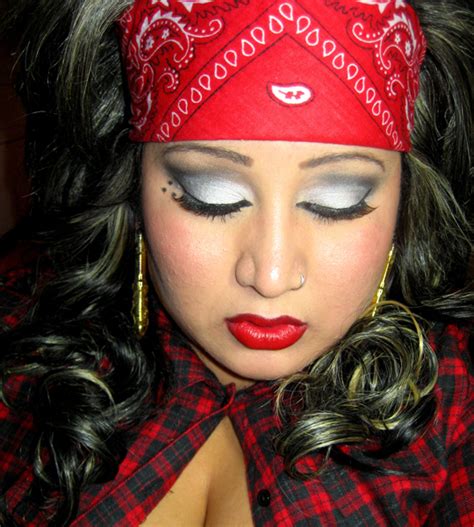 Halloween Makeup: "Chola"