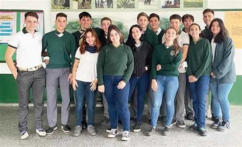 Estudiantes De La Pampa Realizan Macetas Biodegradables A Partir De