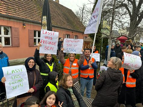 Ein Zeichen für Demokratie und Zusammenhalt Demonstration gegen