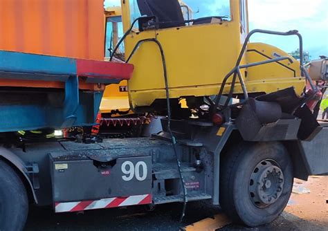 Incidente Al Porto Di Genova Un Operaio Morto E Un Ferito Grave