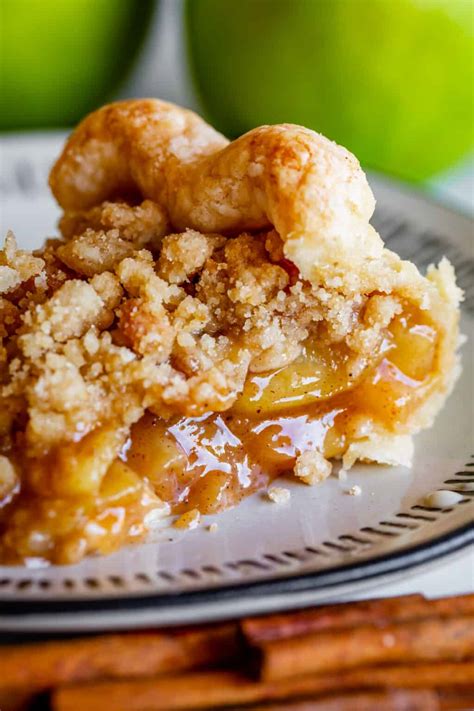 Dutch Apple Pie With Crumb Topping The Food Charlatan