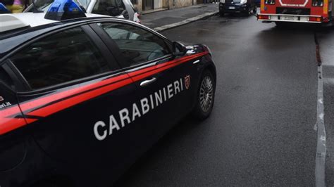 Trieste Trovato Cadavere Di Un Uomo Bendato E Legato Appeso Al