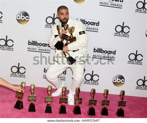 21 Drake Billboard Images, Stock Photos, 3D objects, & Vectors ...