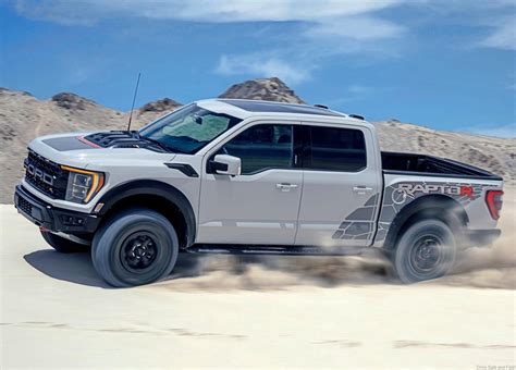 Ford F 150 Raptor R Debuts In USA With Supercharged V8 Motor