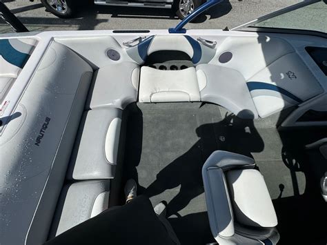 2004 Correct Craft Super Air Nautique 210 Ski and Wakeboard for sale