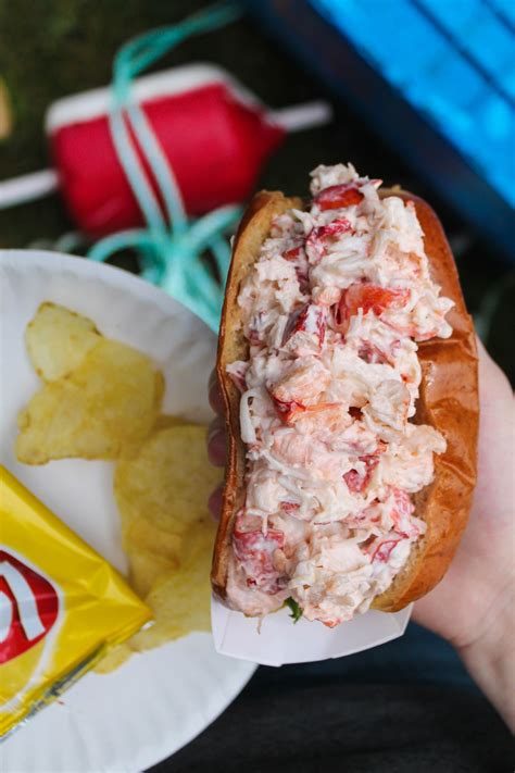 Where To Eat Delicious Lobster Rolls On Martha S Vineyard Rice