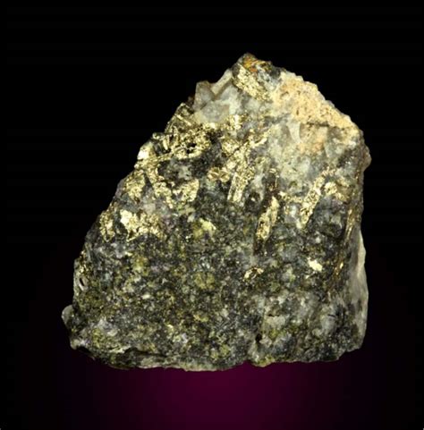 Минерал Калаверит (Calaverite). Энциклопедия кристаллов, минералов, камней.