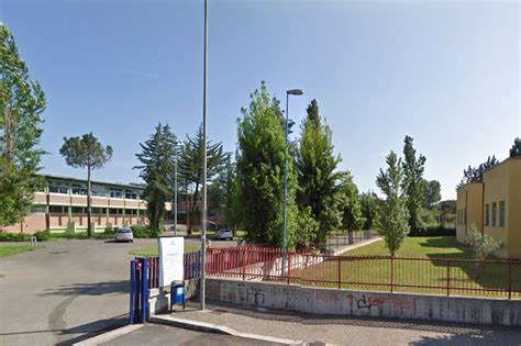 Cresciamo Insieme Parte Dalla Scuola Manuzio Di Latina Scalo Il