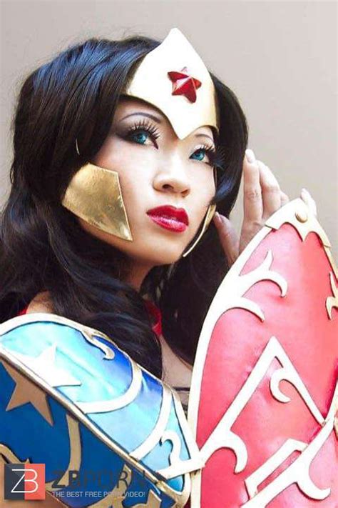 Yaya Han Chinese Cosplay Model ZB Porn