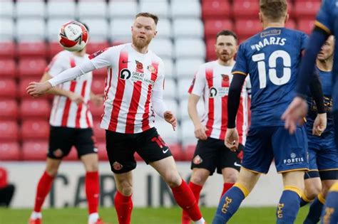 Sunderland Mansfield Player Ratings Burge Makes Costly Error And