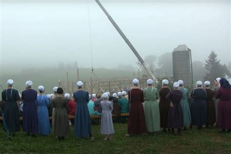 The Amish Barn Raising (Excellent Documentary) - Amish America