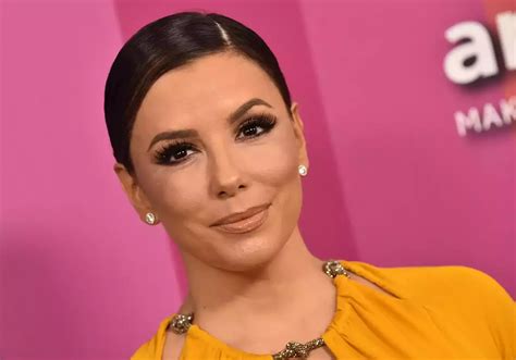 Eva Longoria Plus Sexy Que Jamais Dans Une Robe Moulante Et Fendue