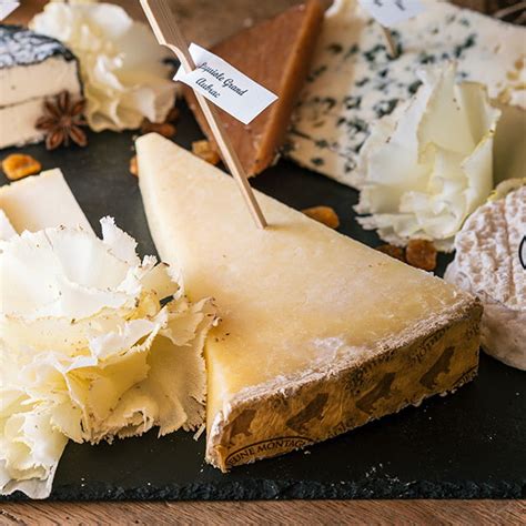 Terres Fromag Res Cr Merie Fromagerie Fromages De L Aveyron