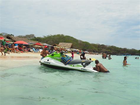 Playa Blanca in Cartagena; for the beach bums - Tiny Travelogue