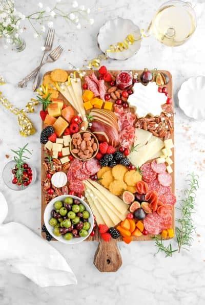 30 Beautifully Festive New Years Eve Charcuterie Board Recipes