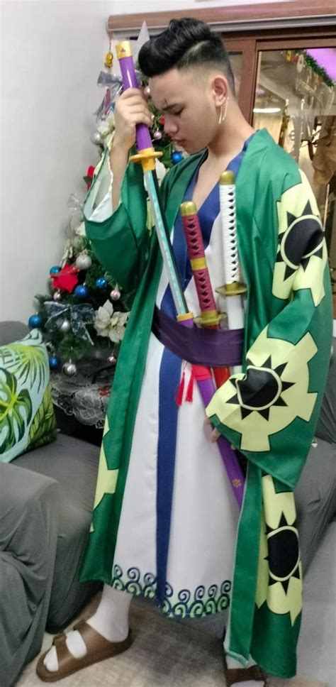 Wano Zoro cosplay for my year end party (Without green hair) : r/OnePiece