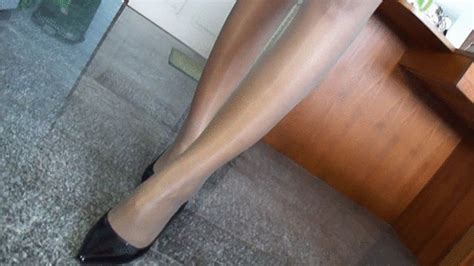 Asians Shiny Grey Cdr Pantyhose Foot Tease Hd Mistress Asia Hose Friends