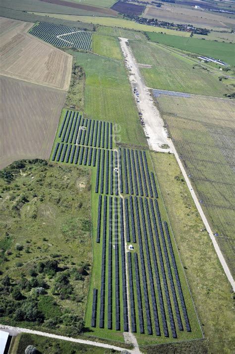 Köthen von oben Solarpark auf dem Flugplatz Köthen Solar Park at