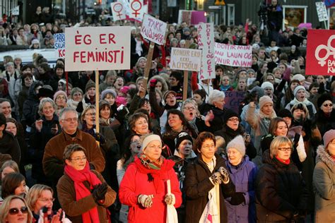 Icelandic Women To Go On Strike At 2 55 Today Iceland Monitor