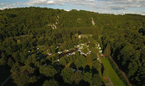 Parc De Vacances Villatoile Pont à Lesse Camping Et Gîtes Au Cœur Des