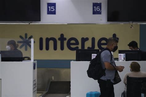 La Jornada Trabajadores De Interjet Siguen Sin Definir Posible Huelga