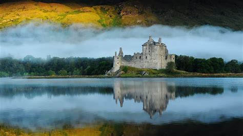 Kilchurn Castle by Nelleke on DeviantArt