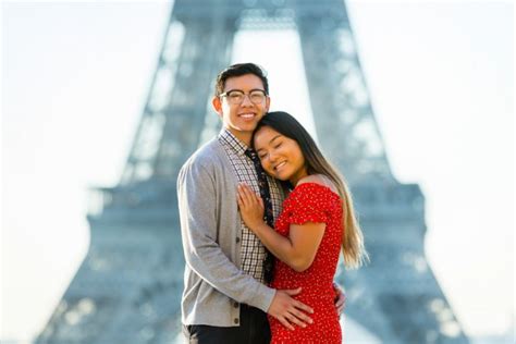 Couple Photoshoot At The Eiffel Tower The Parisian Photographers