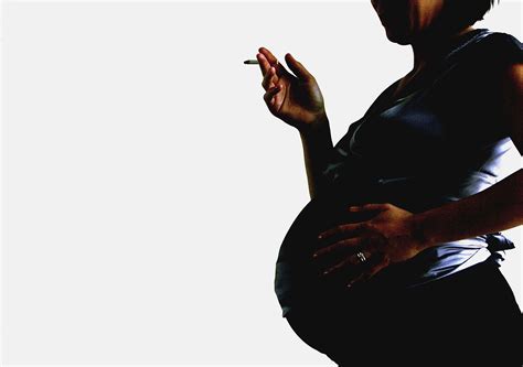 Study: Smoking while pregnant can cause early puberty, long-term health