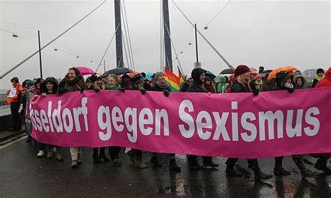 D Sseldorf One Billion Rising Tanz Gegen Gewalt An Frauen Auch Im